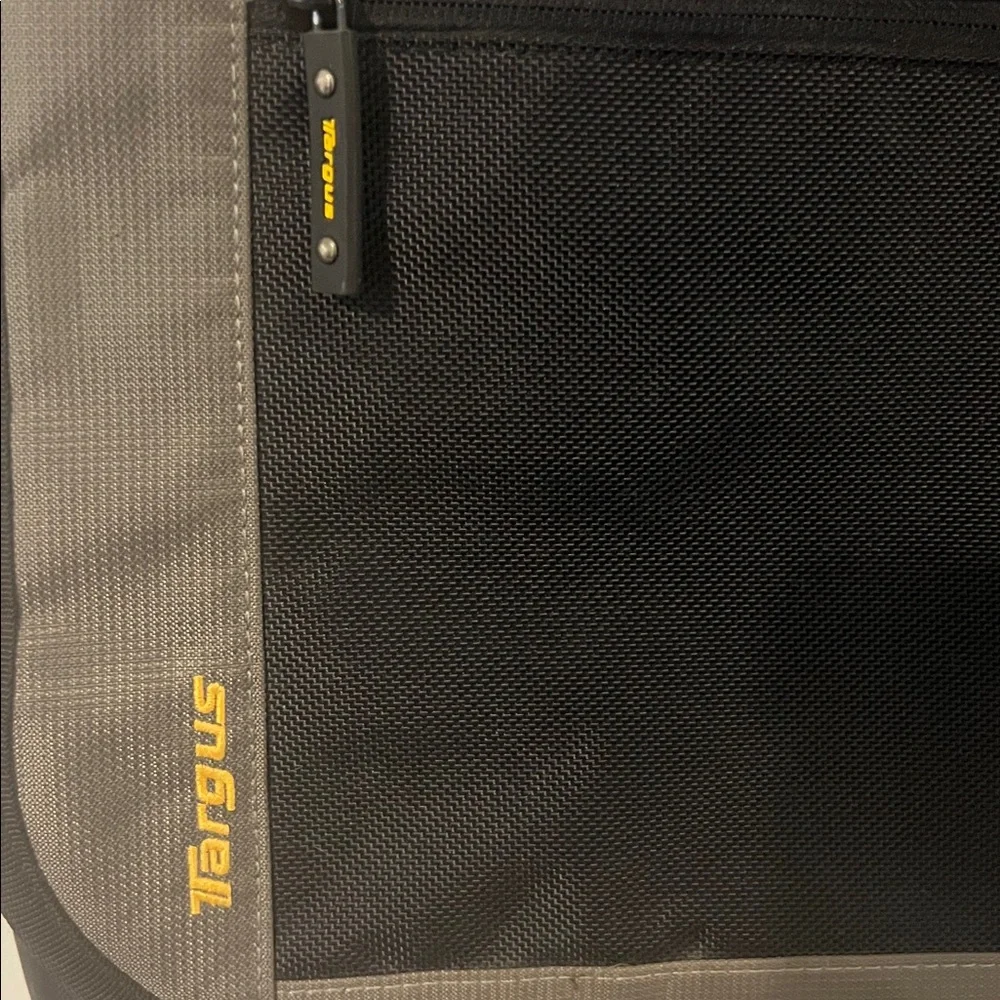Targus Laptop bag.